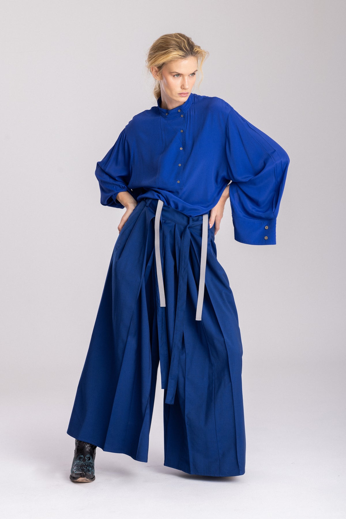Bluzka Tux Balmoral, royal blue, Jo.S