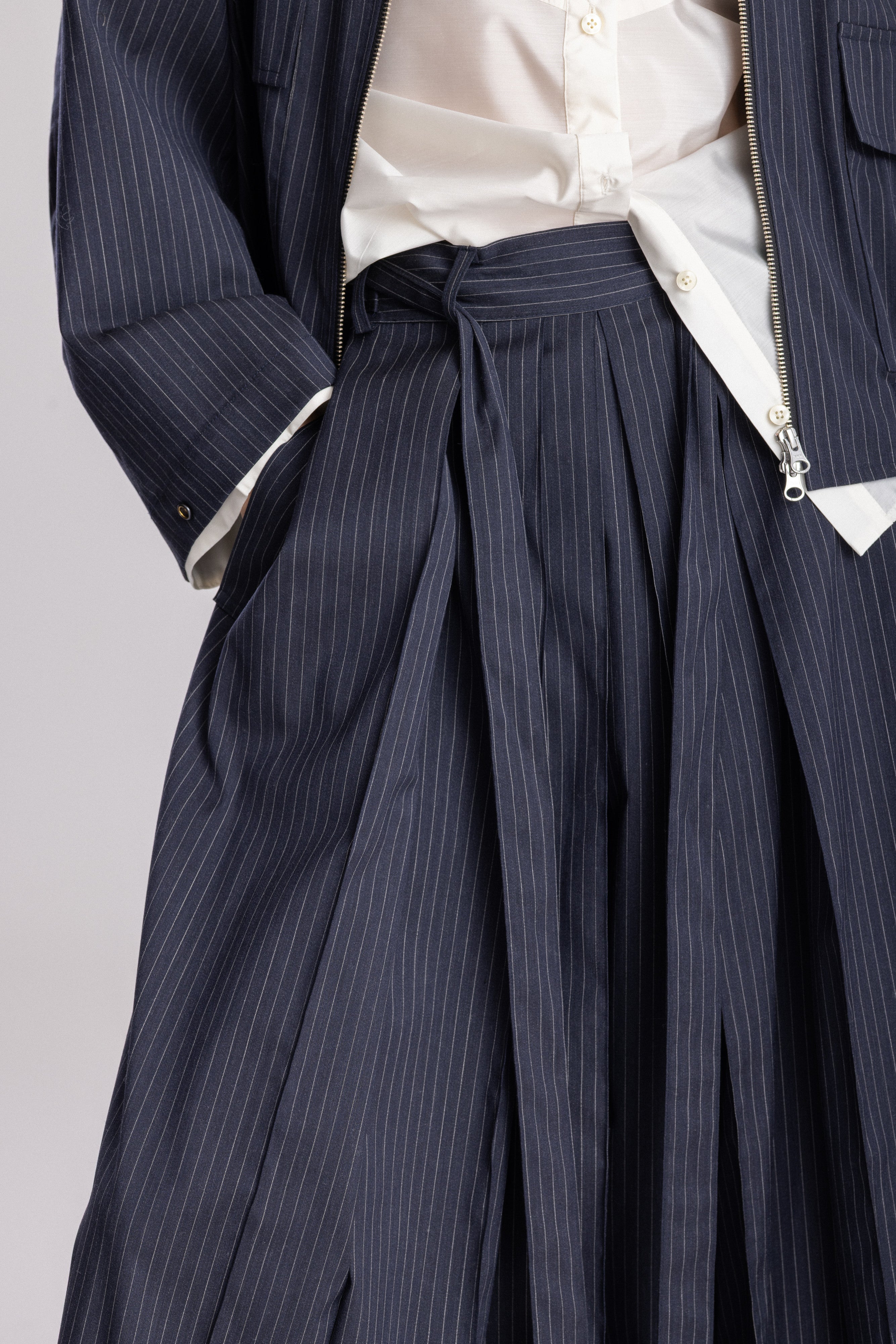 Hakama Dean Long, granat z popielatym prążkiem, Jo.S