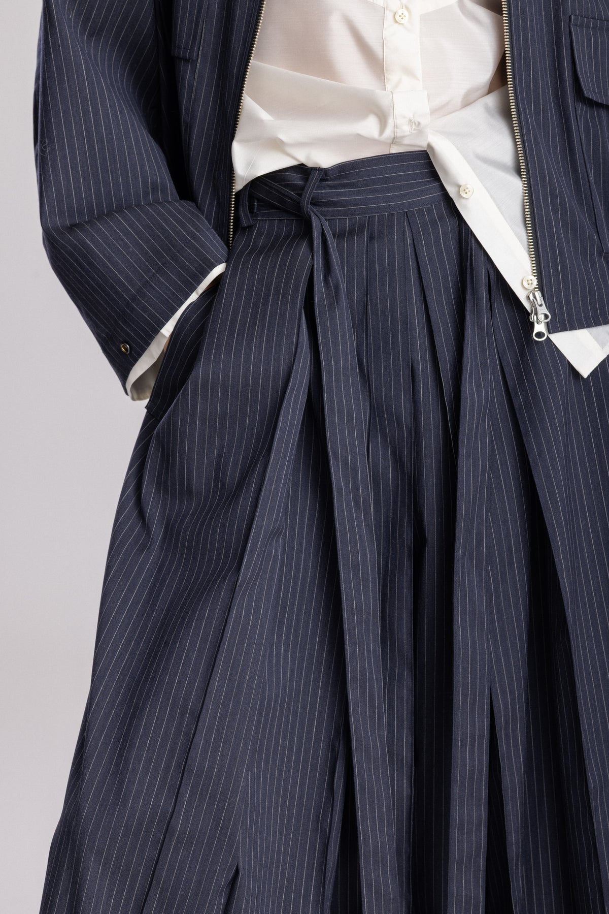 Hakama Dean Long, granat z popielatym prążkiem, Jo.S