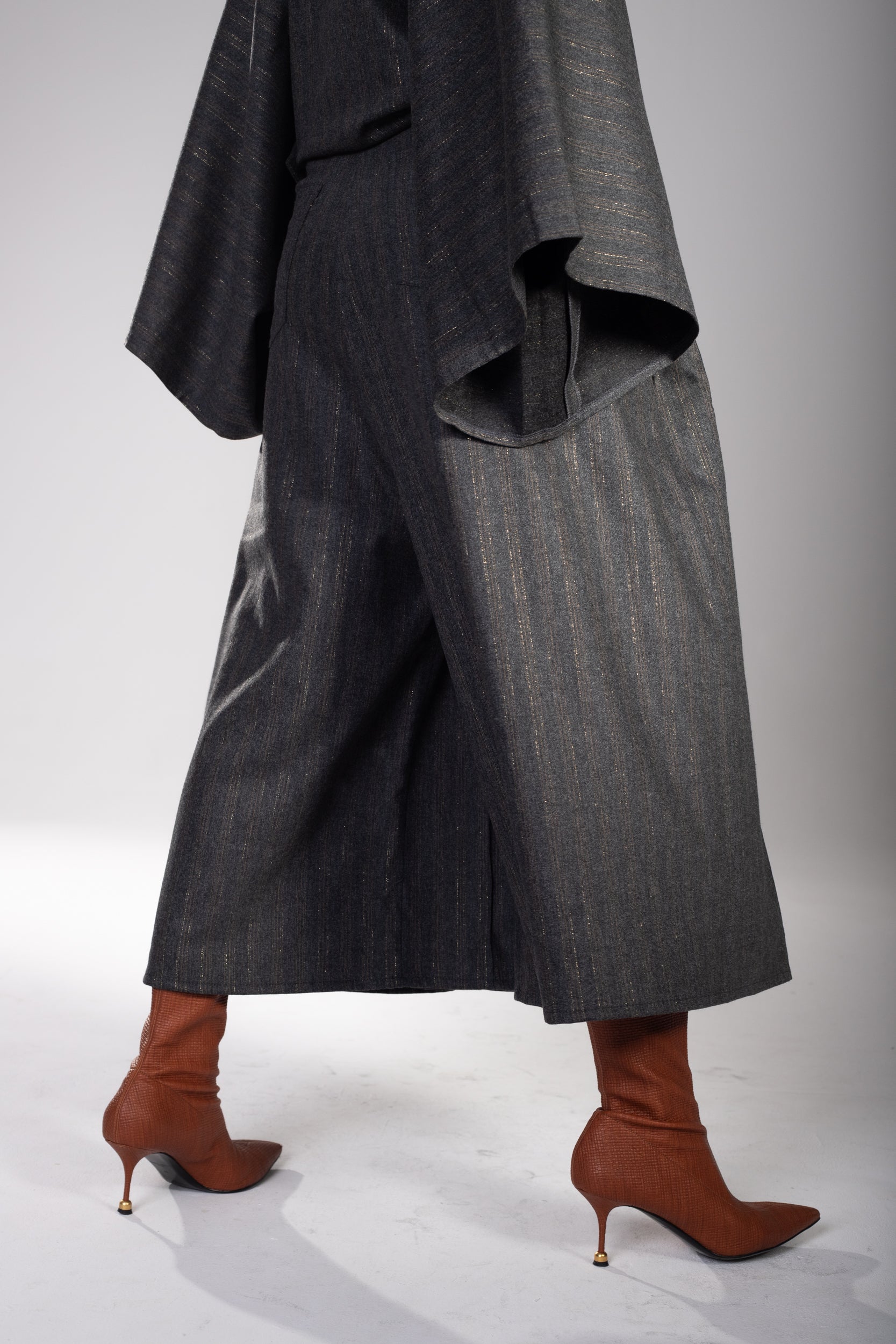 Hakama Classic Grey Gold